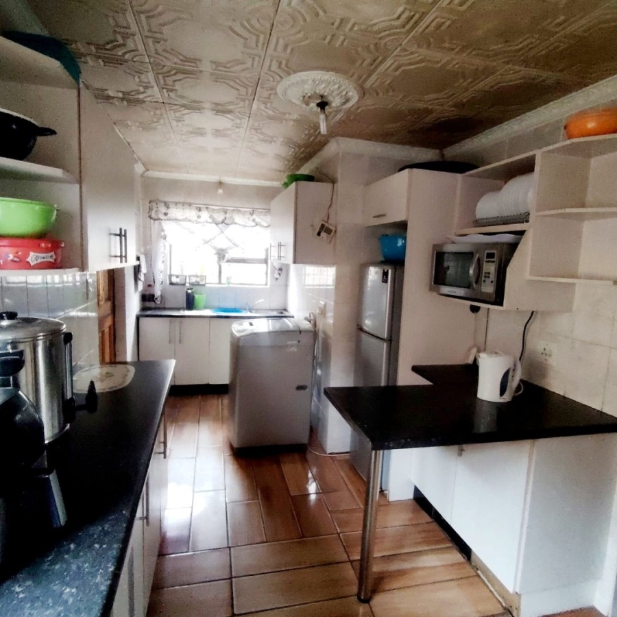 6 Bedroom Property for Sale in Mdantsane Nu 17 Eastern Cape